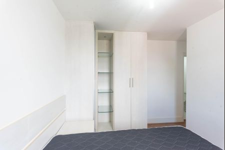 Apartamento para alugar com 70m², 2 quartos e 1 vagaSuíte