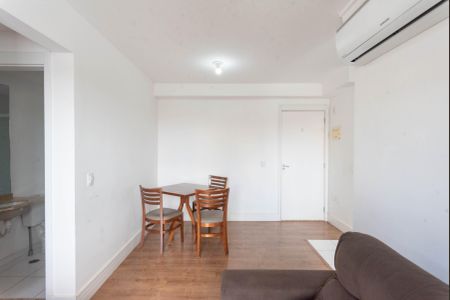 Apartamento para alugar com 70m², 2 quartos e 1 vagaSala