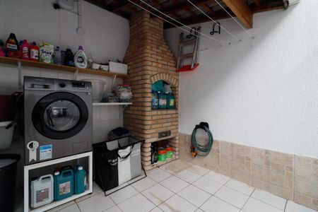 Casa à venda com 110m², 3 quartos e 3 vagasChurrasqueira