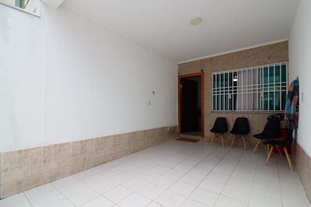 Casa à venda com 110m², 3 quartos e 3 vagasGaragem