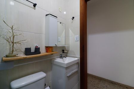Casa à venda com 110m², 3 quartos e 3 vagasBanheiro 1