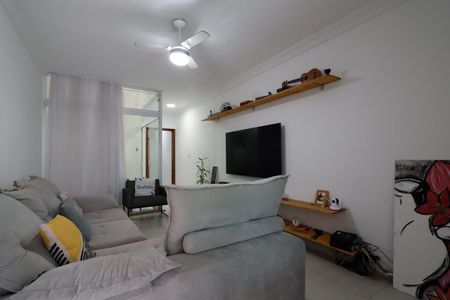 Casa à venda com 110m², 3 quartos e 3 vagasSala