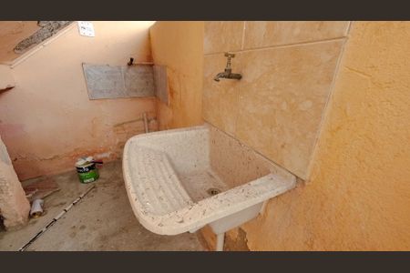 Casa para alugar com 50m², 1 quarto e sem vaga