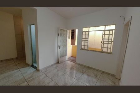 Casa para alugar com 50m², 1 quarto e sem vaga