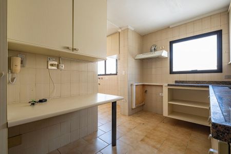 Apartamento à venda com 140m², 2 quartos e 2 vagasCozinha