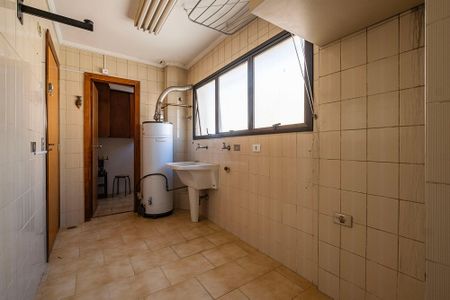 Apartamento à venda com 140m², 2 quartos e 2 vagasÁrea de Serviço