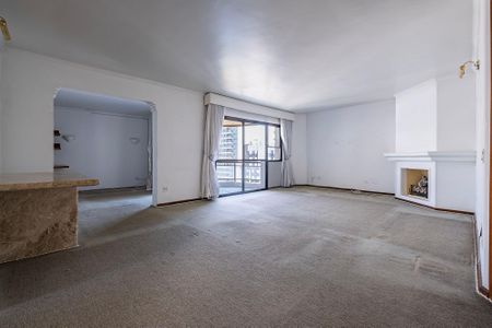 Apartamento à venda com 140m², 2 quartos e 2 vagasSala