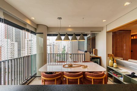 Apartamento à venda com 100m², 2 quartos e 2 vagasSala