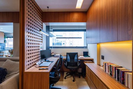 Apartamento à venda com 100m², 2 quartos e 2 vagasEscritório