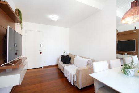 Apartamento à venda com 65m², 1 quarto e 1 vagaSala