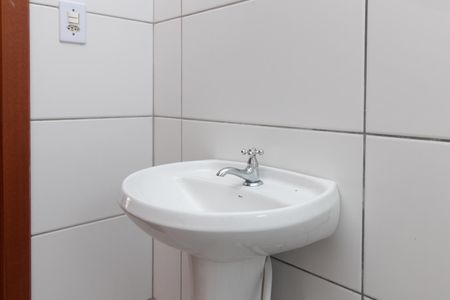 Casa de condomínio para alugar com 84m², 2 quartos e 1 vaga Casa de condomínio para alugar com 84m², 2 quartos e 1 vagaBanheiro