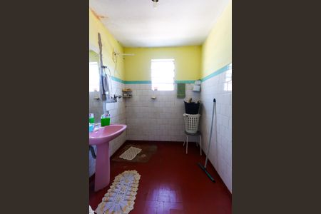 Casa à venda com 200m², 2 quartos e 1 vaga Casa à venda com 200m², 2 quartos e 1 vagaBanheiro