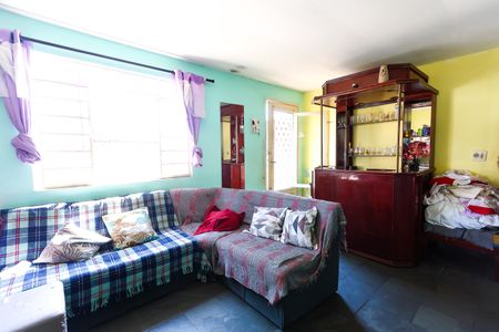 Casa à venda com 200m², 2 quartos e 1 vagasala 