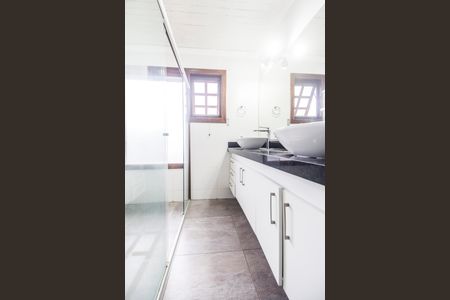 Casa para alugar com 350m², 3 quartos e 4 vagasBanheiro da Suíte