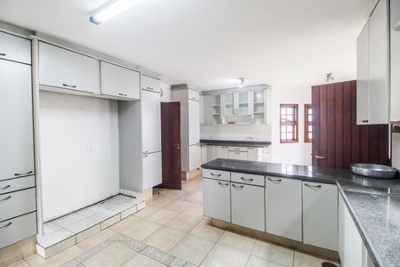Casa para alugar com 350m², 3 quartos e 4 vagasCozinha