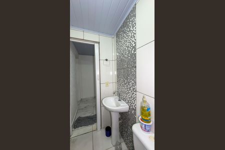 Casa à venda com 53m², 5 quartos e 1 vagaBanheiro 2