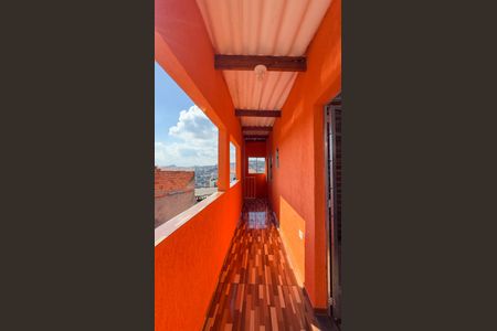 Casa à venda com 53m², 5 quartos e 1 vagaÁrea de Serviço