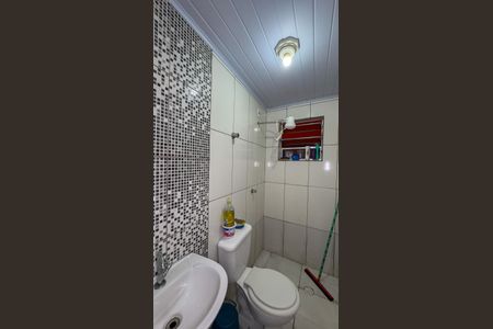 Casa à venda com 53m², 5 quartos e 1 vagaBanheiro 2