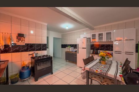 Casa à venda com 53m², 5 quartos e 1 vagaCozinha