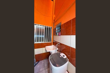 Casa à venda com 53m², 5 quartos e 1 vagaÁrea de Serviço