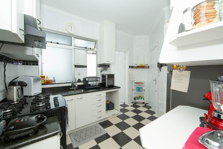 Apartamento à venda com 170m², 4 quartos e 2 vagasCOZINHA