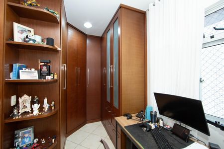 Apartamento à venda com 170m², 4 quartos e 2 vagasQUARTO4