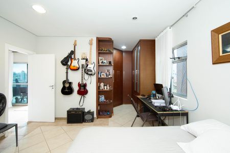 Apartamento à venda com 170m², 4 quartos e 2 vagasQUARTO4