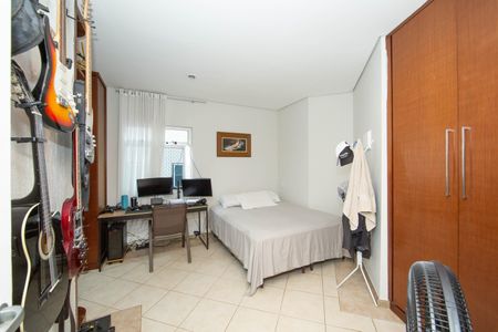 Apartamento à venda com 170m², 4 quartos e 2 vagasQUARTO4