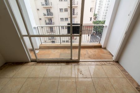 SACADA de apartamento para alugar com 3 quartos, 165m² em Cambuí, Campinas