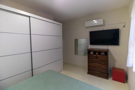 Casa à venda com 250m², 3 quartos e 1 vagaSuíte 