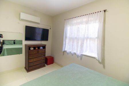 Casa à venda com 250m², 3 quartos e 1 vagaSuíte 