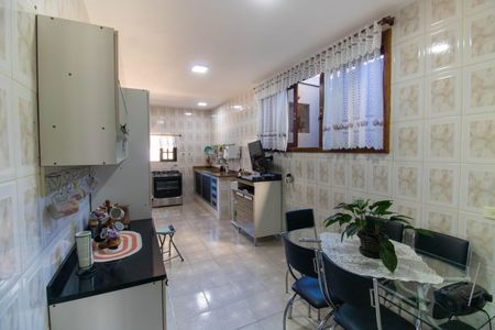 Casa à venda com 250m², 3 quartos e 1 vagaCozinha