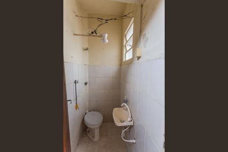 Casa para alugar com 150m², 4 quartos e 1 vaga Casa para alugar com 150m², 4 quartos e 1 vagaBanheiro de serviço