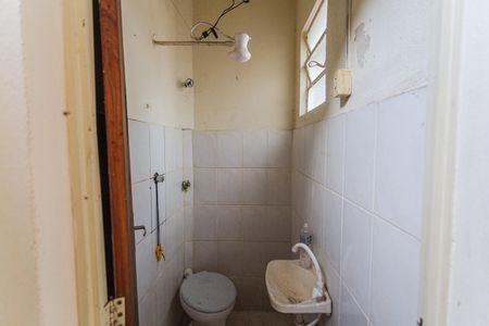 Casa para alugar com 150m², 4 quartos e 1 vaga Casa para alugar com 150m², 4 quartos e 1 vagaBanheiro de serviço