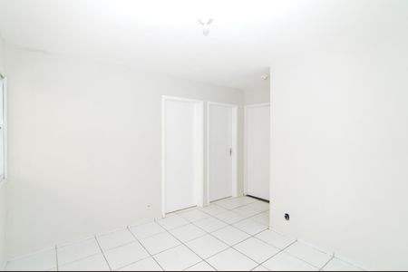 Sala de apartamento para alugar com 2 quartos, 45m² em Jardim Guilhermino, Guarulhos