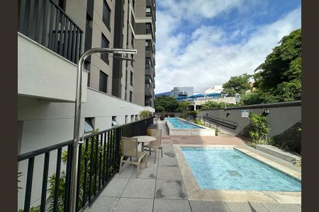 Apartamento à venda com 70m², 2 quartos e 1 vagaÁrea comum - Piscina