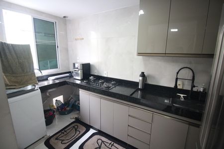 Apartamento à venda com 47m², 2 quartos e 1 vagaCozinha e Área de Serviço