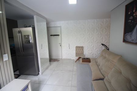 Sala de apartamento à venda com 2 quartos, 47m² em Cidade Industrial, Contagem