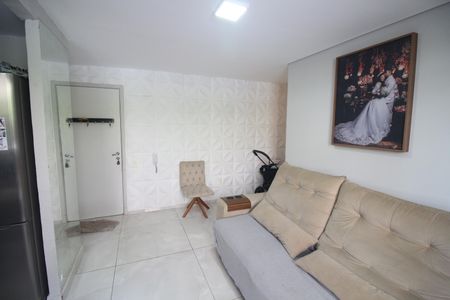 Sala de apartamento à venda com 2 quartos, 47m² em Cidade Industrial, Contagem