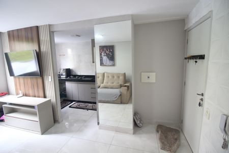 Sala de apartamento à venda com 2 quartos, 47m² em Cidade Industrial, Contagem