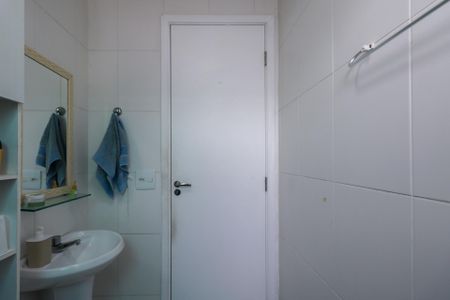 Apartamento à venda com 45m², 2 quartos e 1 vaga Apartamento à venda com 45m², 2 quartos e 1 vagaBanheiro