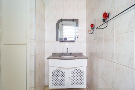 Casa à venda com 115m², 2 quartos e sem vaga Casa à venda com 115m², 2 quartos e sem vagaBanheiro