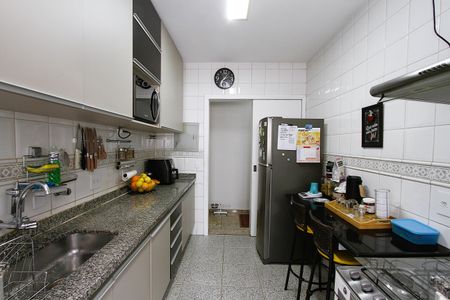 Apartamento à venda com 105m², 3 quartos e 2 vagasCozinha