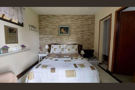 Casa à venda com 4 quartos, 377m² em Jacarepaguá, Rio de Janeiro