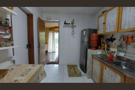 Casa à venda com 4 quartos, 377m² em Jacarepaguá, Rio de Janeiro