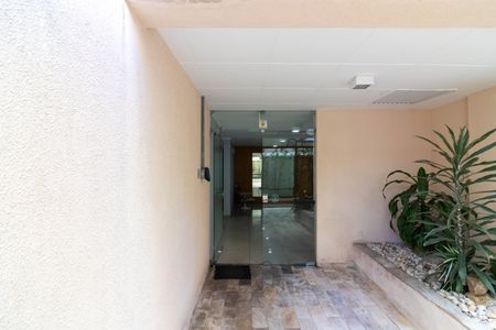 Apartamento à venda com 65m², 2 quartos e 1 vagaEntrada