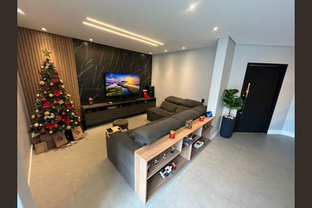 Casa à venda com 160m², 3 quartos e 2 vagas Casa à venda com 160m², 3 quartos e 2 vagasSala