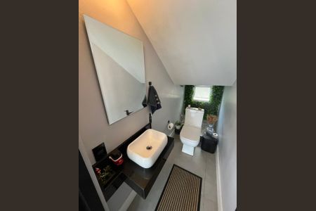 Casa à venda com 160m², 3 quartos e 2 vagas Casa à venda com 160m², 3 quartos e 2 vagasLavabo