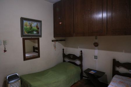 Casa à venda com 40m², 4 quartos e 2 vagas Casa à venda com 40m², 4 quartos e 2 vagasQuarto