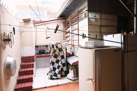 Casa à venda com 40m², 4 quartos e 2 vagas Casa à venda com 40m², 4 quartos e 2 vagasÁrea de Serviço